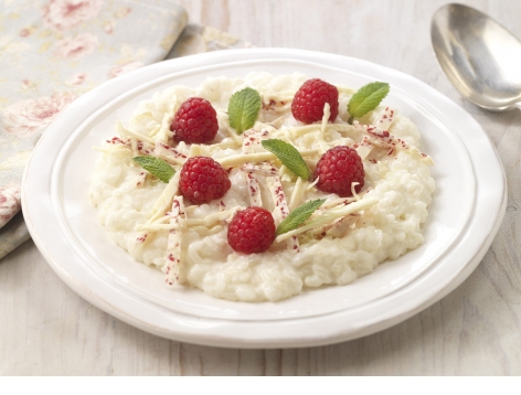 White Chocolate & Raspberry Rice Pudding | Lakeland Dairies Foodservice